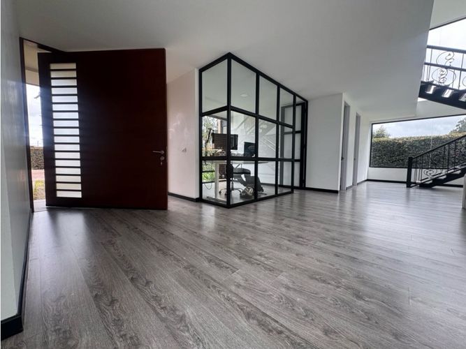 Casa de 5 alcobas en venta en Centro, Sopó, 280 m² · foto 5 de 21