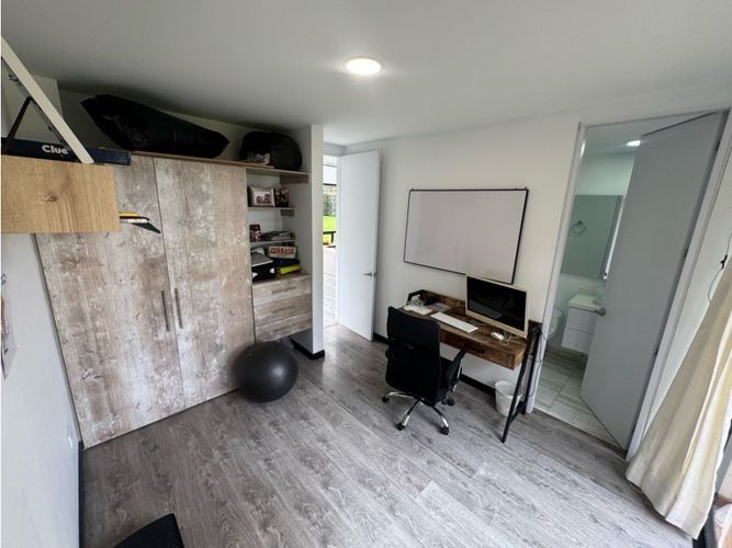 Casa de 5 alcobas en venta en Centro, Sopó, 280 m² · foto 7 de 21