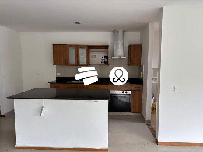 Apartamento de 3 alcobas en venta en Loma De La Doctora, Sabaneta, 114 m² · foto 3 de 15