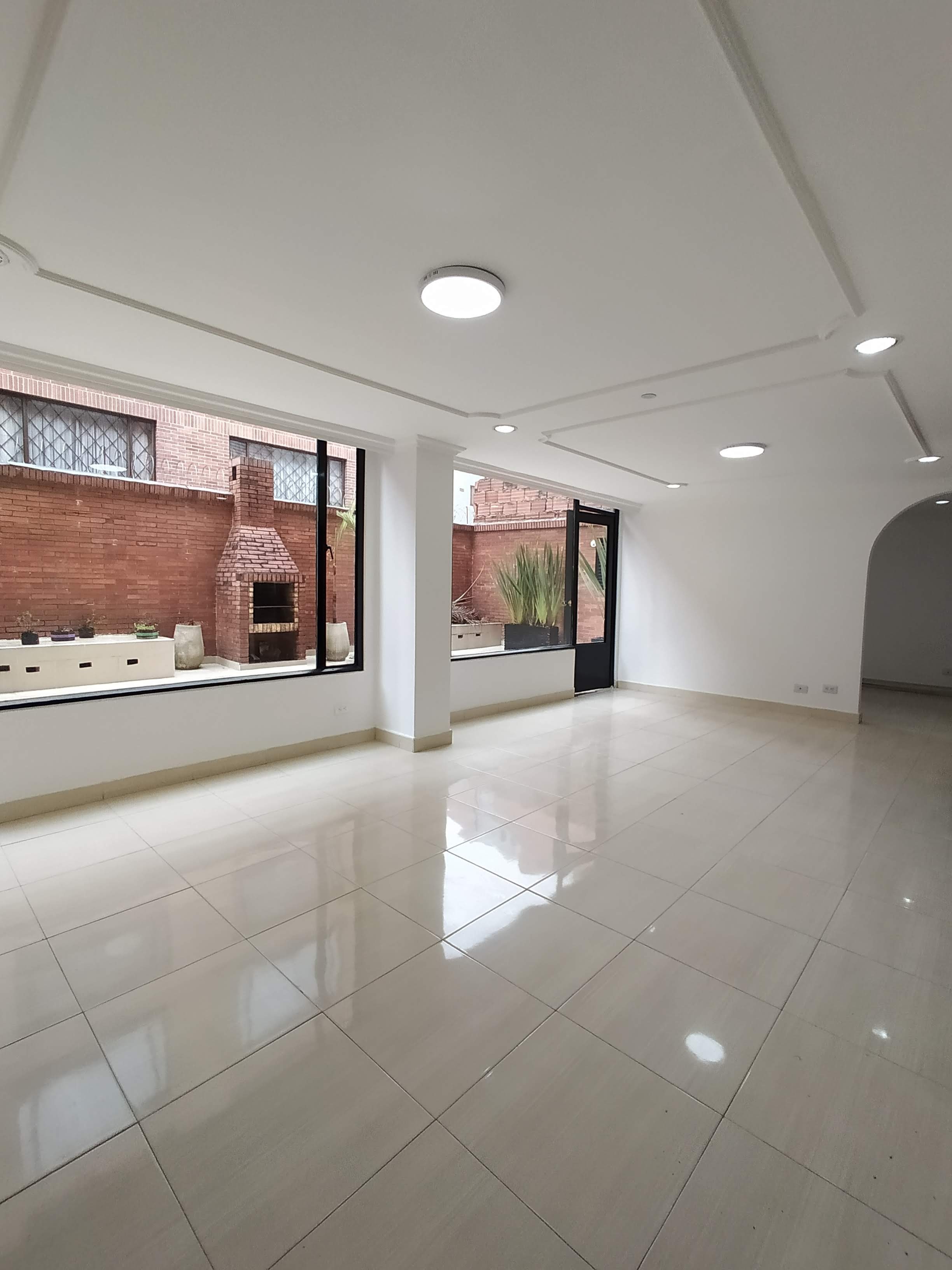 Apartamento en Arriendo en Santa Barbara, Bogotá