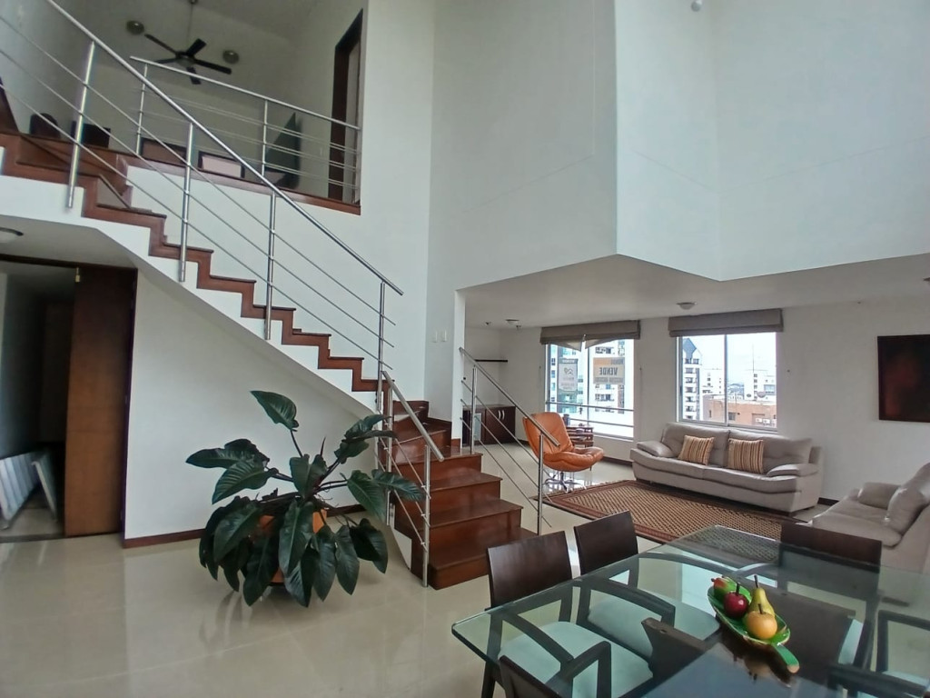 Apartamento en venta en Pinares, Pereira · foto 3 de 24