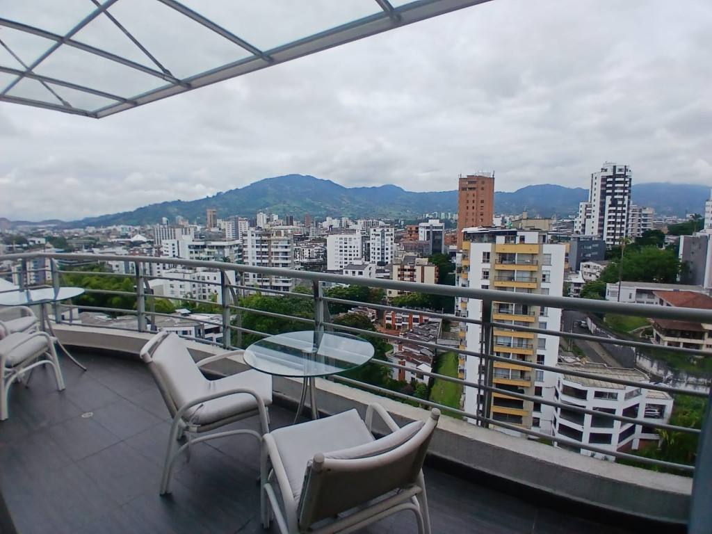 Apartamento en venta en Pinares, Pereira · foto 5 de 24
