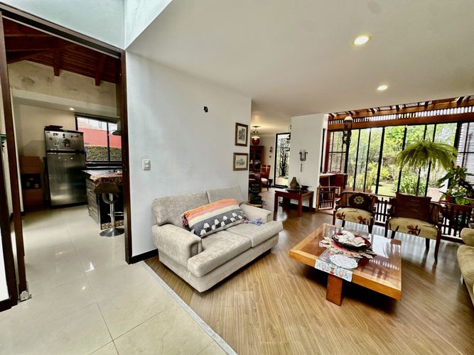 Casa de 4 alcobas en venta en Cerca De Piedra, Chía, 244 m² · foto 8 de 24