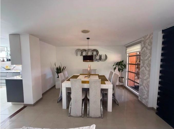 Casa de 4 alcobas en venta en La Sebastiana, Envigado, 235 m² · foto 11 de 24