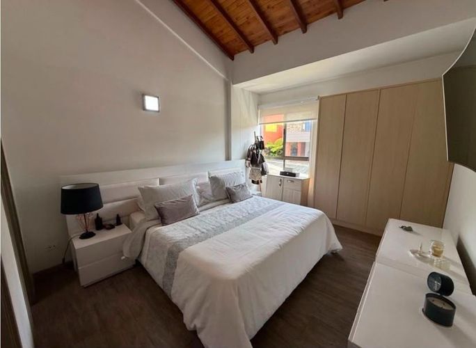 Casa de 4 alcobas en venta en La Sebastiana, Envigado, 235 m² · foto 24 de 24