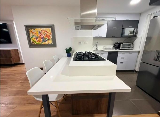 Apartamento de 2 alcobas en arriendo en Loma Benedictinos, Envigado, 65 m² · foto 6 de 12