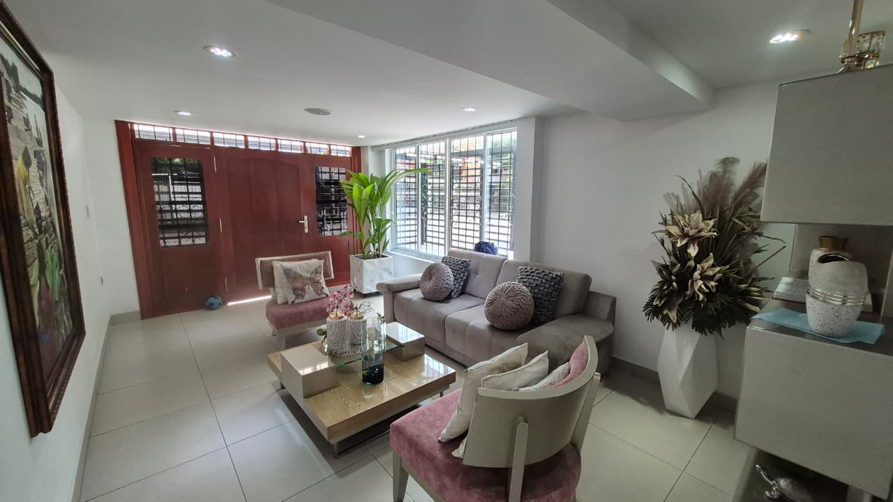 Casa en Venta en Urbanizacion la merced, Cali