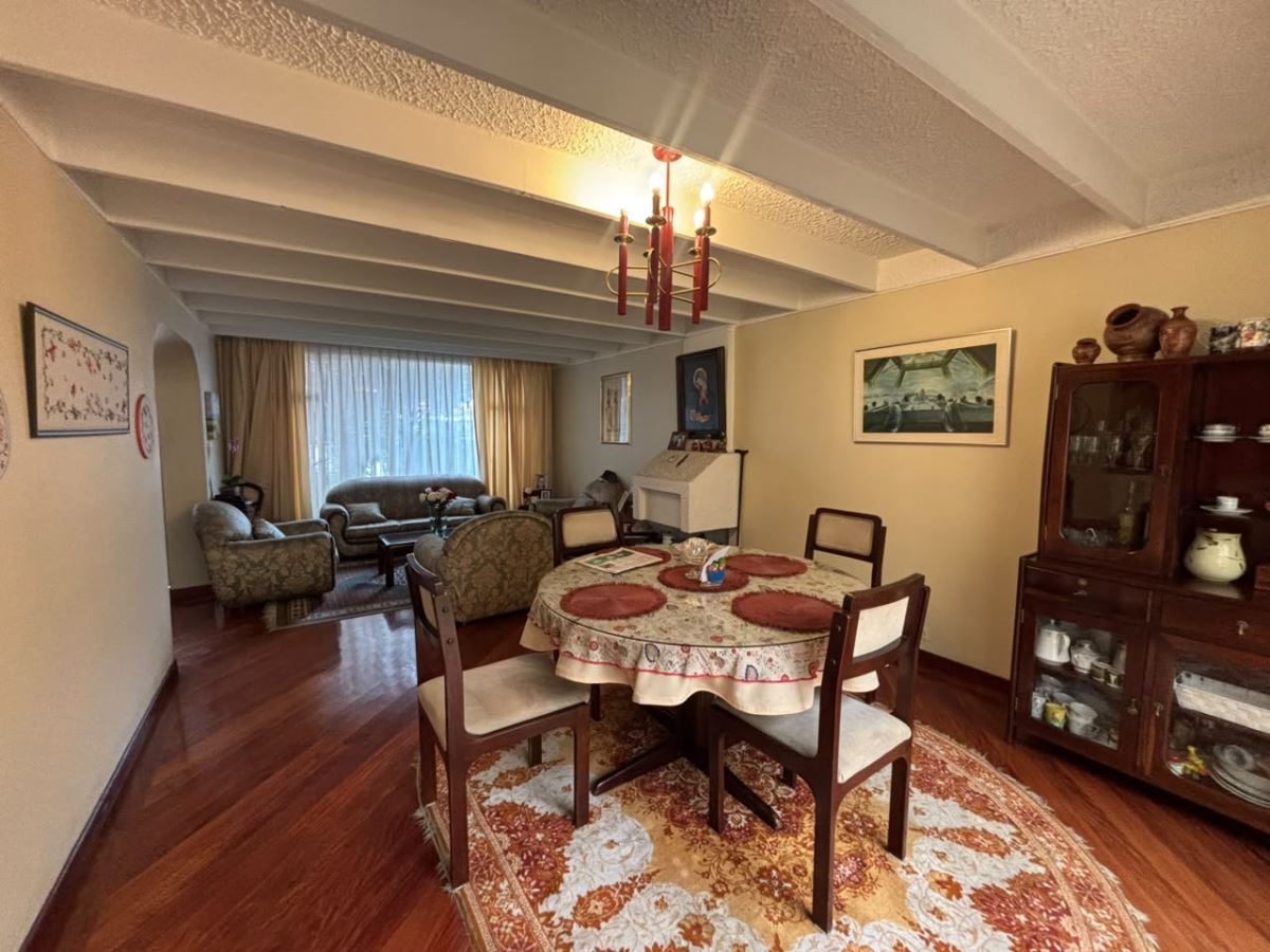 Casa en venta en Cedritos, Bogotá · foto 2 de 24