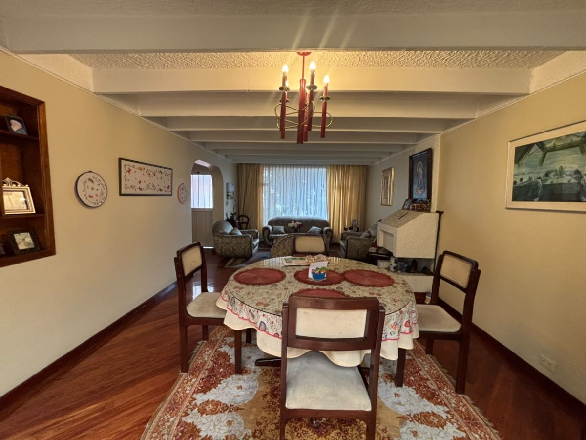 Casa en venta en Cedritos, Bogotá · foto 3 de 24