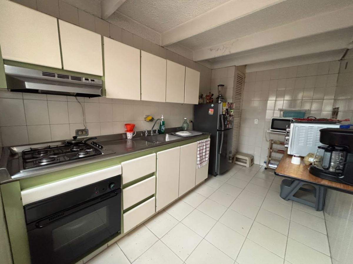 Casa en venta en Cedritos, Bogotá · foto 8 de 24