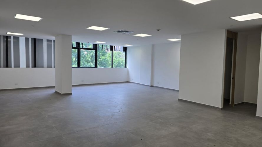 Oficina en arriendo en Ciudad Del Río, Medellín, 85 m² · foto 3 de 11