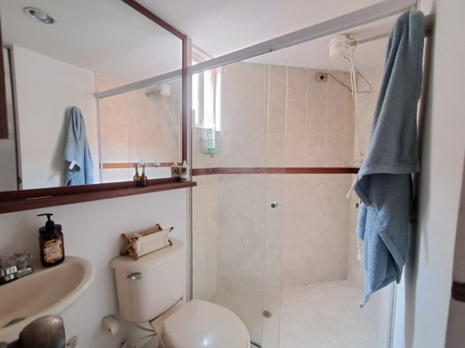 Apartamento de 3 alcobas en venta en La Castellana, Medellín, 75 m² · foto 10 de 19