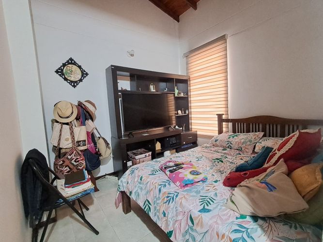 Apartamento de 3 alcobas en venta en La Castellana, Medellín, 75 m² · foto 13 de 19