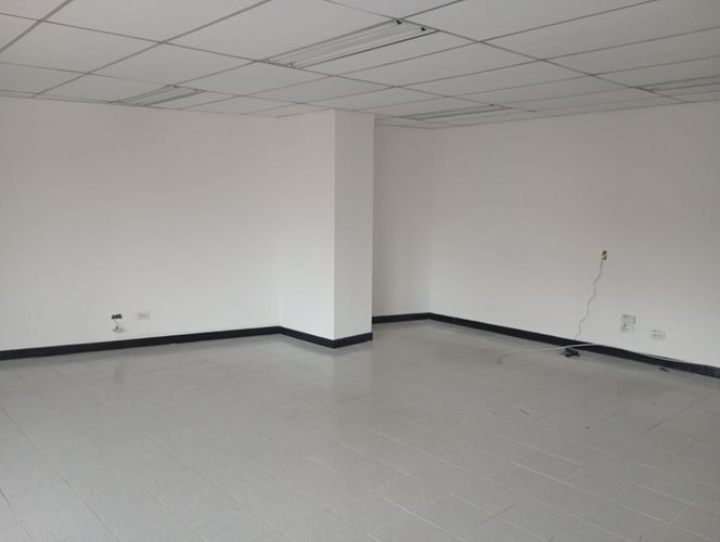 Oficina en arriendo en Laureles, Medellín, 70 m² · foto 4 de 12