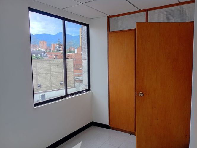 Oficina en arriendo en Laureles, Medellín, 70 m² · foto 8 de 12