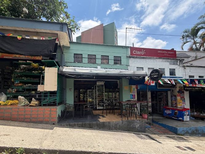 Local en arriendo en El Dorado, Envigado, 48 m² · foto 4 de 5