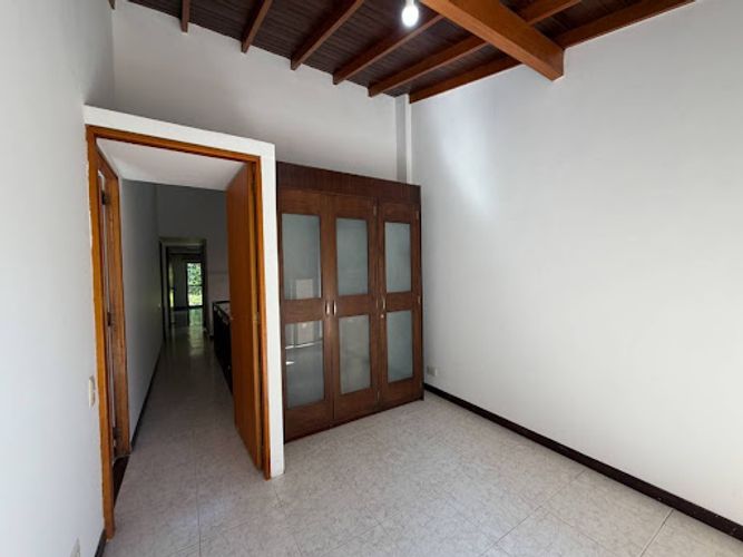 Casa de 4 alcobas en arriendo en Loma De Las Brujas, Envigado, 187 m² · foto 6 de 21