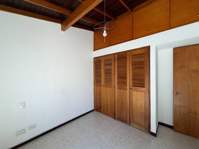 Casa de 4 alcobas en arriendo en Loma De Las Brujas, Envigado, 187 m² · foto 7 de 21