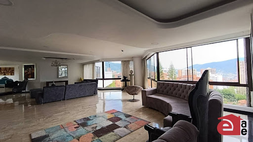Apartamento en arriendo en Los Balsos, Medellín · foto 3 de 24