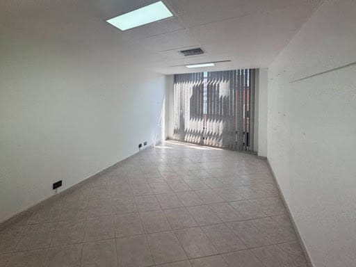 Oficina en arriendo en Astorga, Medellín, 25 m² · foto 2 de 5