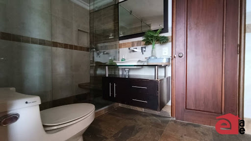 Apartamento en arriendo en Los Balsos, Medellín · foto 9 de 24