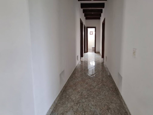4BR House in Cabeceras de llanogrande (400 m²) - 3