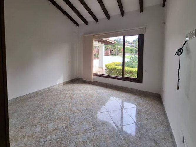 Casa de 4 alcobas en arriendo en Cabeceras De Llanogrande, Rionegro, 400 m² · foto 6 de 23