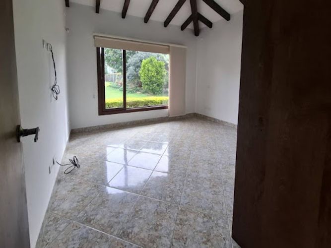 Casa de 4 alcobas en arriendo en Cabeceras De Llanogrande, Rionegro, 400 m² · foto 7 de 23