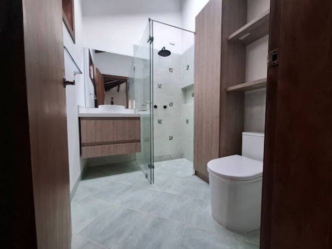 Casa de 4 alcobas en arriendo en Cabeceras De Llanogrande, Rionegro, 400 m² · foto 10 de 23