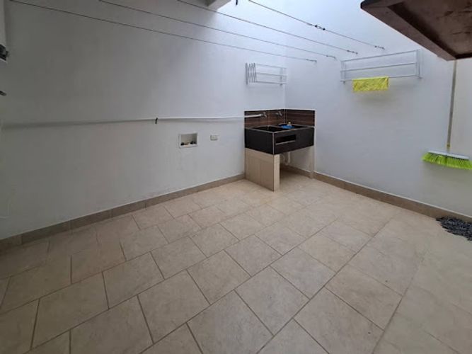 Casa de 4 alcobas en arriendo en Cabeceras De Llanogrande, Rionegro, 400 m² · foto 13 de 23