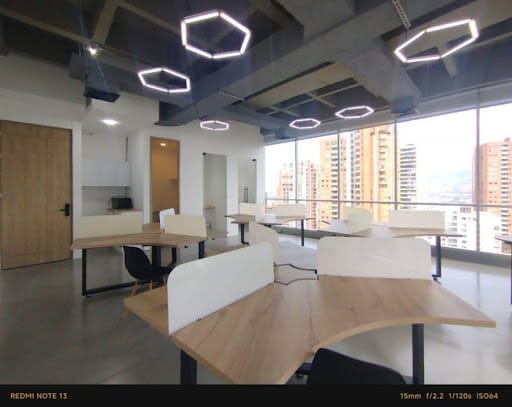 Oficina en arriendo en Loma Del Campestre, Medellín, 60 m² · foto 2 de 9