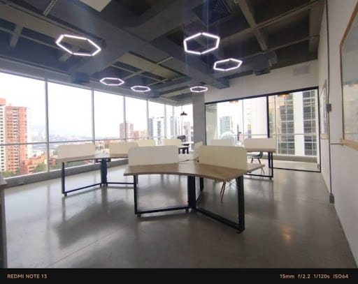 Oficina en arriendo en Loma Del Campestre, Medellín, 60 m² · foto 4 de 9