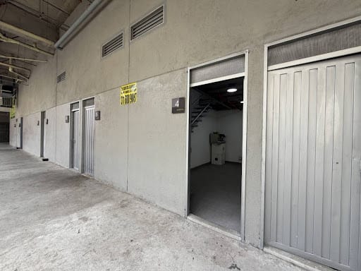 Bodega en arriendo en Loma Del Escobero, Envigado, 28 m² · foto 4 de 5