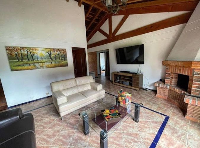 Finca en arriendo en Sajonia, Rionegro, 4500 m² · foto 2 de 23