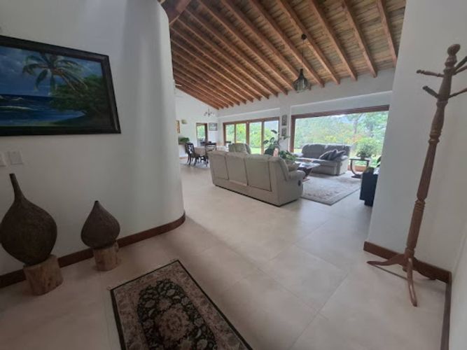 Casa de 4 alcobas en venta en San Miguel, La Ceja, 480 m² · foto 2 de 24