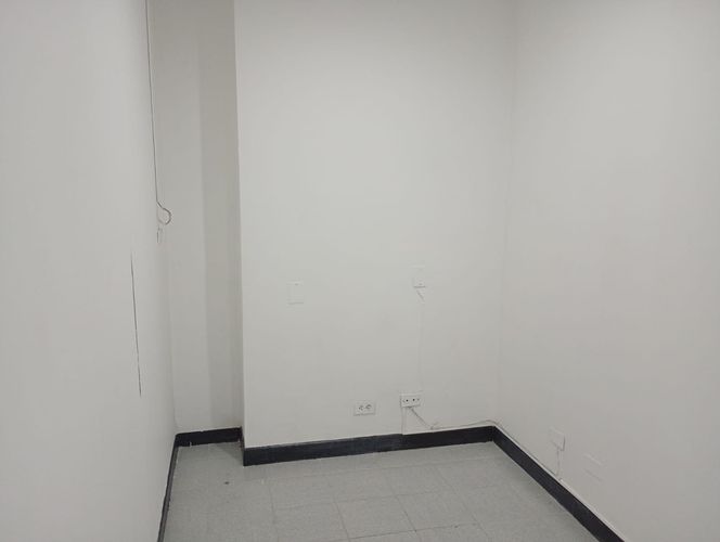 Oficina en arriendo en Laureles, Medellín, 39 m² · foto 7 de 8