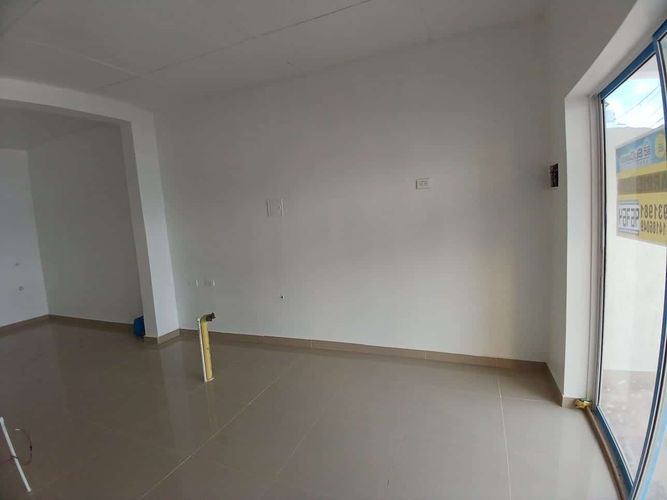 Local en arriendo en Manga, Cartagena, 31 m² · foto 3 de 7