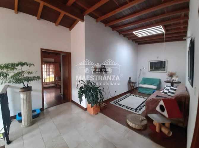 Casa de 4 alcobas en venta en Las Lomitas, Sabaneta, 214 m² · foto 10 de 19