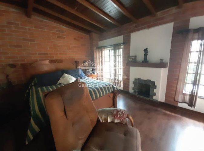 Casa de 4 alcobas en venta en Las Lomitas, Sabaneta, 214 m² · foto 17 de 19