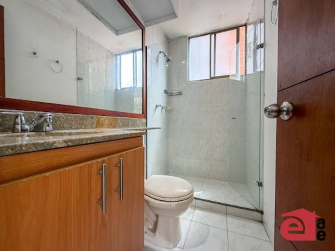 Apartamento de 3 alcobas en arriendo en Cola Del Zorro, Medellín, 102 m² · foto 9 de 19