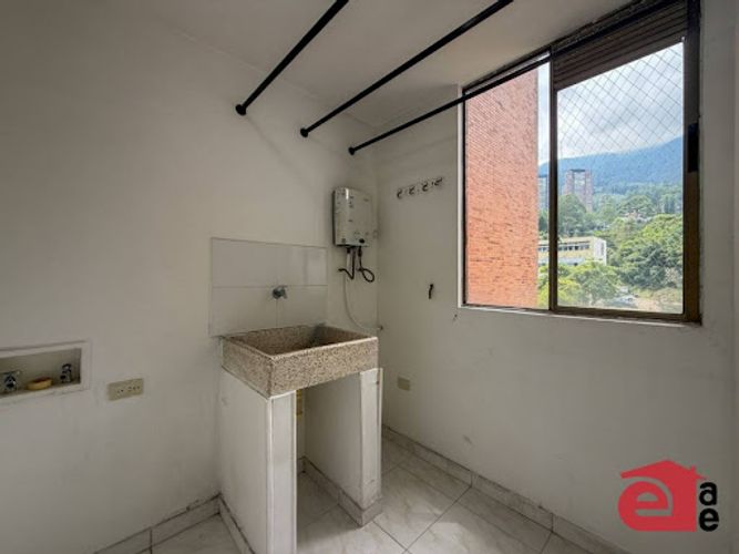 Apartamento de 3 alcobas en arriendo en Cola Del Zorro, Medellín, 102 m² · foto 11 de 19