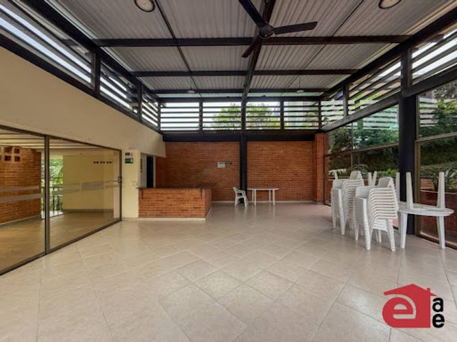 Apartamento de 3 alcobas en arriendo en Cola Del Zorro, Medellín, 102 m² · foto 14 de 19
