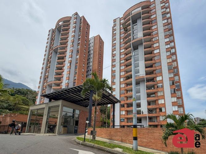 Apartamento de 3 alcobas en arriendo en Cola Del Zorro, Medellín, 102 m² · foto 19 de 19