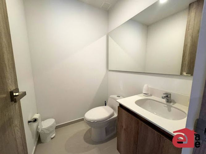 Apartamento de 2 alcobas en arriendo en Ciudad Del Río, Medellín, 78 m² · foto 13 de 24