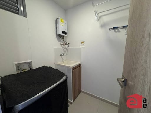 Apartamento de 2 alcobas en arriendo en Ciudad Del Río, Medellín, 78 m² · foto 15 de 24
