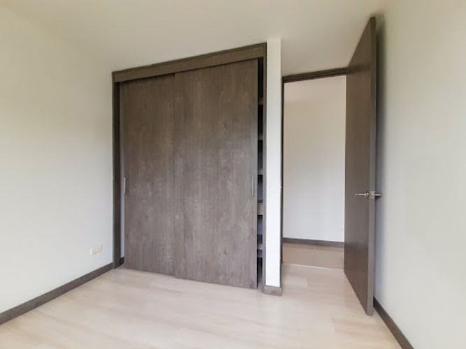 Apartamento de 3 alcobas en arriendo en El Chingui, Envigado, 69 m² · foto 5 de 13