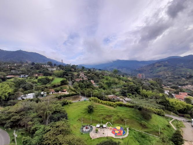 Apartamento de 3 alcobas en arriendo en El Chingui, Envigado, 69 m² · foto 11 de 13