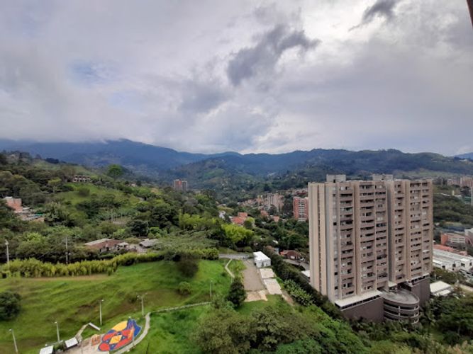 Apartamento de 3 alcobas en arriendo en El Chingui, Envigado, 69 m² · foto 12 de 13