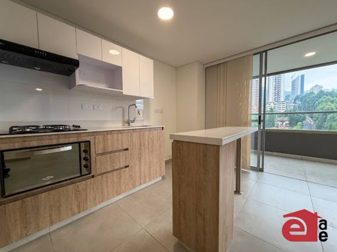 Apartamento de 3 alcobas en arriendo en Loma De San Jose, Sabaneta, 78 m² · foto 5 de 15