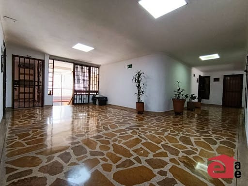 Oficina en arriendo en Zona Centro, Envigado, 12 m² · foto 2 de 8